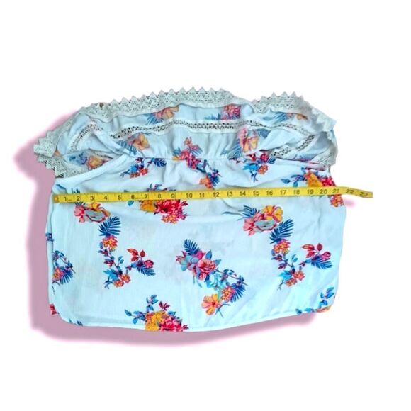 No boundaries flower top - Picture 5 of 7